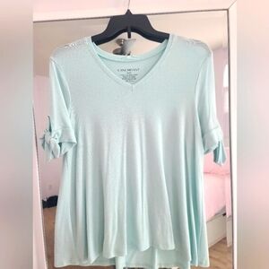 Lane Bryant NWOT beautiful mint green sweater-like bow sleeve tunic size 18/20